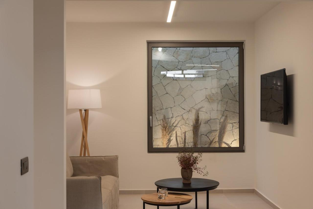 Athina Luxury Villa, With Pool & Walk To The Beach, By Thinkvilla La Canée Extérieur photo