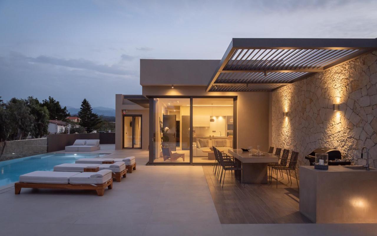 Athina Luxury Villa, With Pool & Walk To The Beach, By Thinkvilla La Canée Extérieur photo
