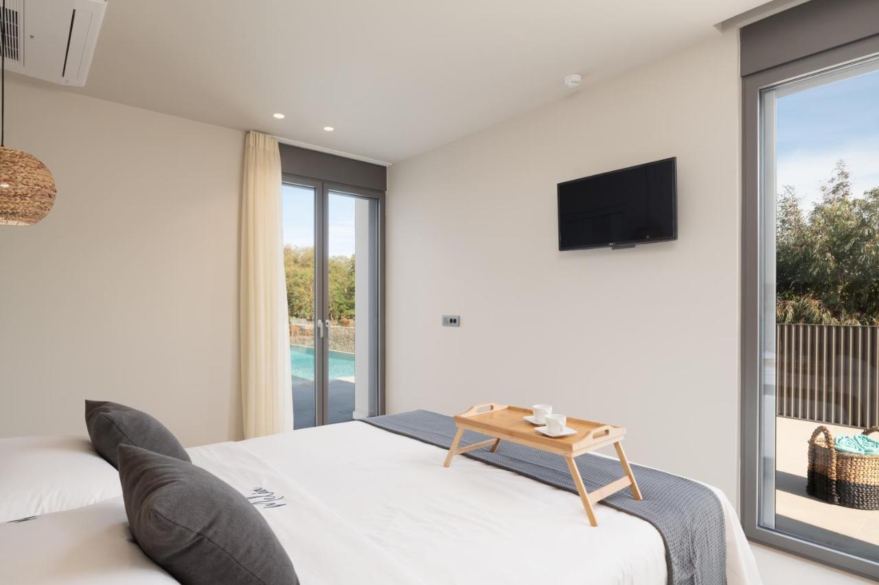 Athina Luxury Villa, With Pool & Walk To The Beach, By Thinkvilla La Canée Extérieur photo