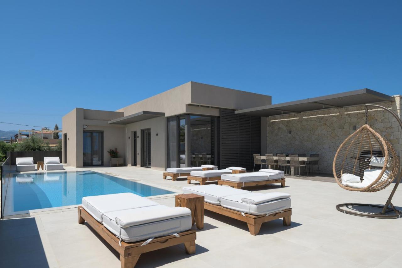 Athina Luxury Villa, With Pool & Walk To The Beach, By Thinkvilla La Canée Extérieur photo