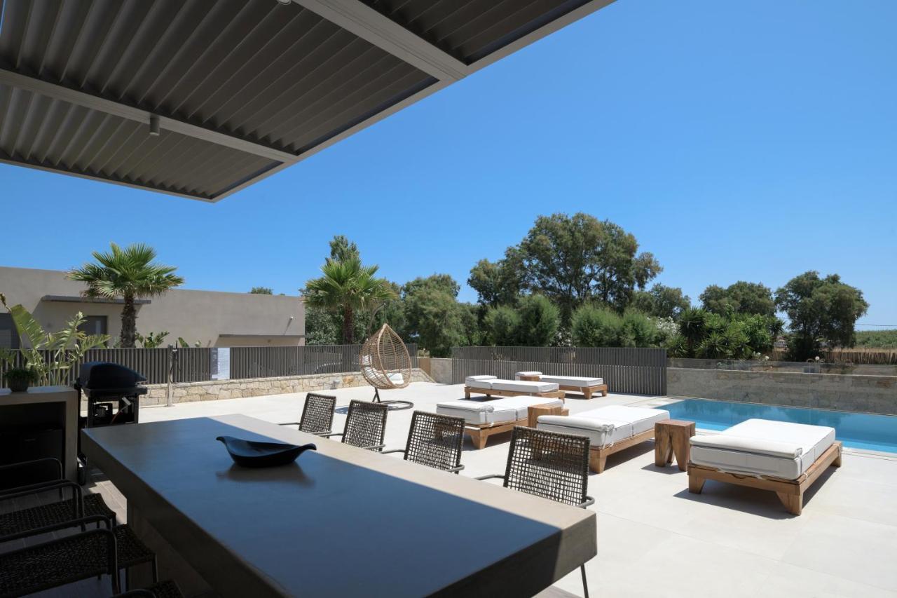Athina Luxury Villa, With Pool & Walk To The Beach, By Thinkvilla La Canée Extérieur photo